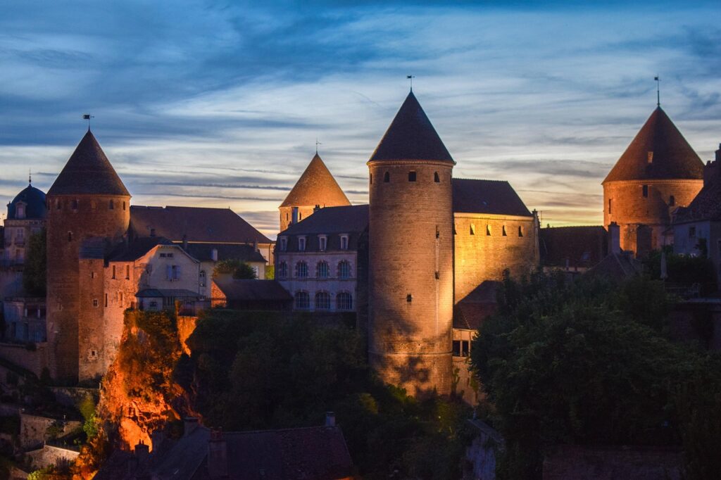 towers, semur-en-auxois, france, air, architecture, tourism, travel-4348738.jpg